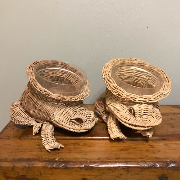 Vintage MCM set of 2 wicker frog planters with plastic insert